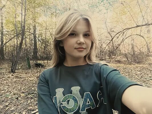  ,   Olga, 18 ,   ,   