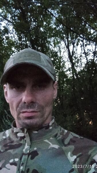  ,   Artyom, 35 ,   ,   