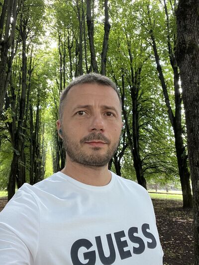  ,   John, 40 ,   , 