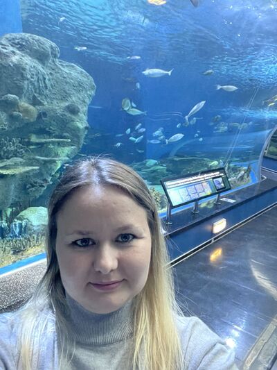 ,   Elena, 38 ,     