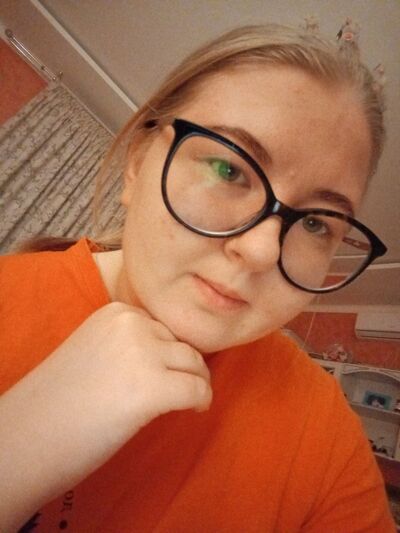  ,   Annaaesq, 21 ,   ,   