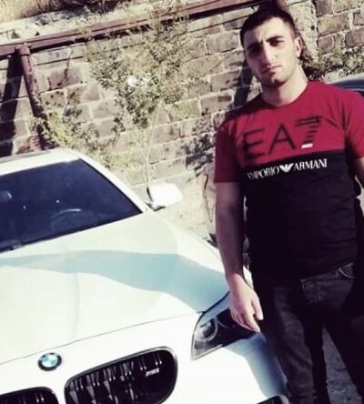  ,   Rado, 29 ,   