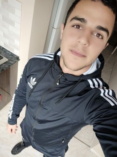  ,   Armen, 26 ,   ,   , c 