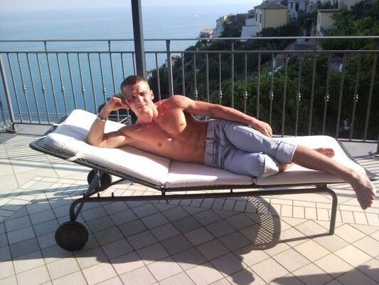  ,   Artur, 36 ,   , 