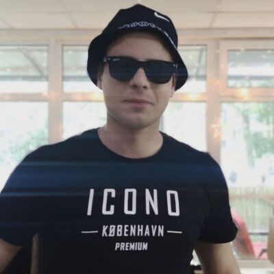  ,   Pavel, 26 ,   ,   