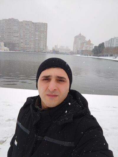  ,   Anar, 39 ,   ,   