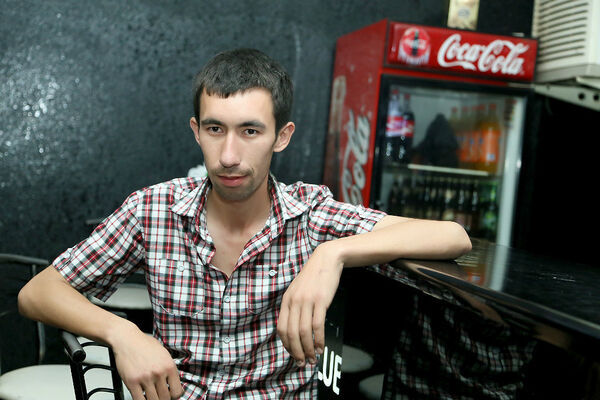  ,   Umid, 37 ,   