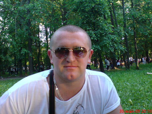  ,   Alex, 44 ,   