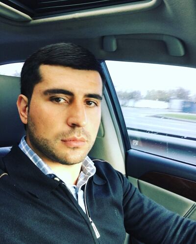  ,   Artur, 37 ,   ,   , c 