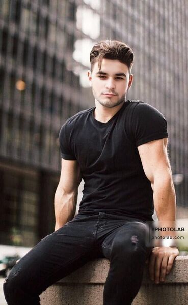  ,   Alex, 21 ,   ,   