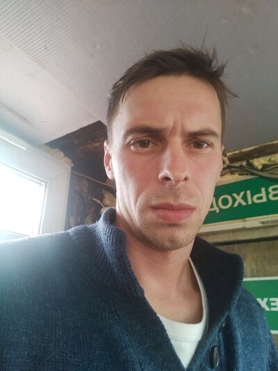  ,   Charly, 37 ,   ,   