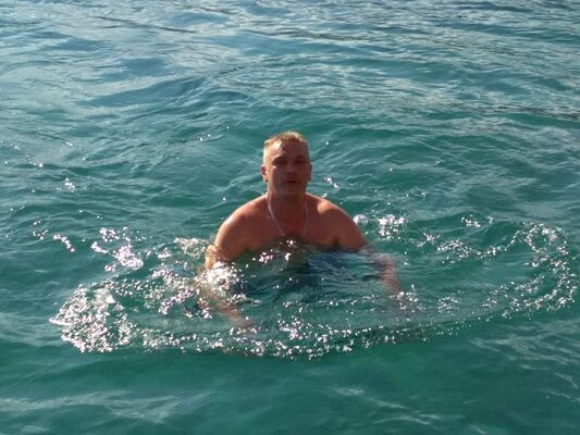  ,   Konstantin, 44 ,     , c 