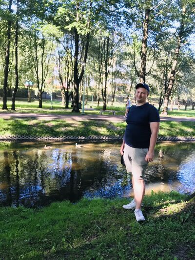  ,   Anton, 36 ,   ,   