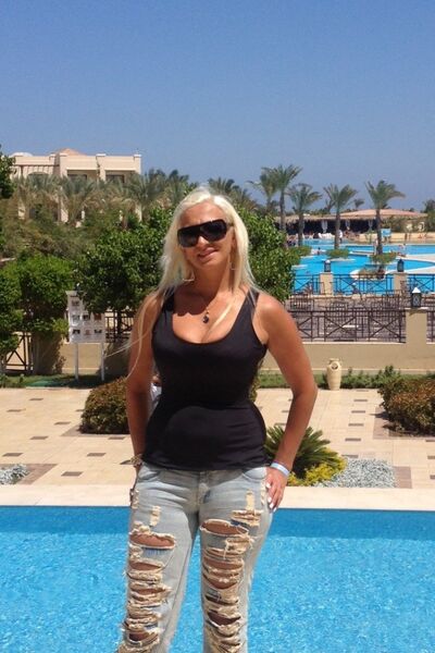  ,   Tina, 40 ,   ,   , c 
