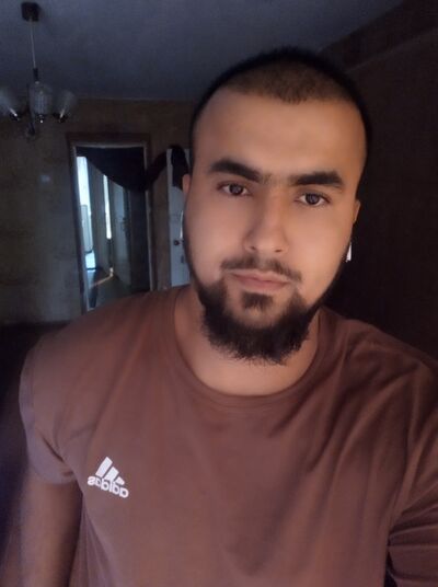  ,   Malik, 27 ,   ,   , c , 
