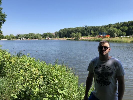  ,   Vlad, 39 ,   ,   