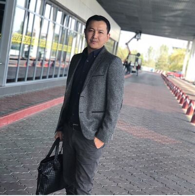  ,   Erlan, 32 ,   