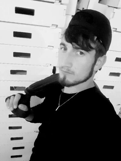 ,   Eldar, 25 ,   ,   