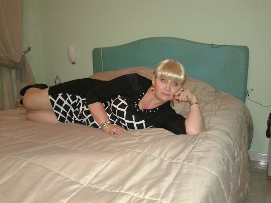  ,   Scarllet, 61 ,     , c 