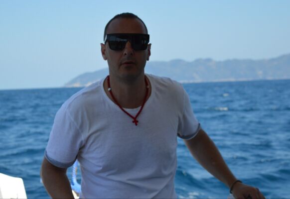  ,   Vitali, 39 ,   ,   