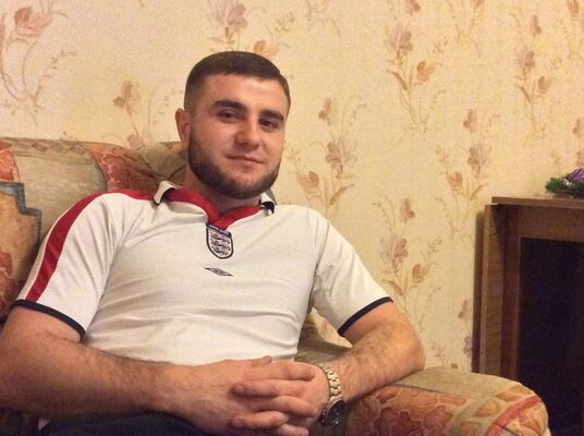  ,   Tudor, 39 ,  