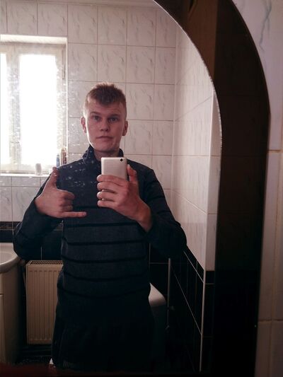  ,   Ura, 28 ,   