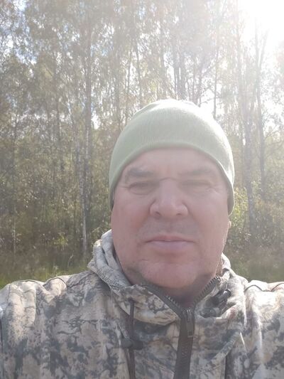  ,   Leon, 49 ,   ,   , c , 