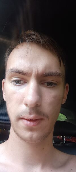  Saint-Germain-en-Laye,   Maksim, 19 ,   ,   