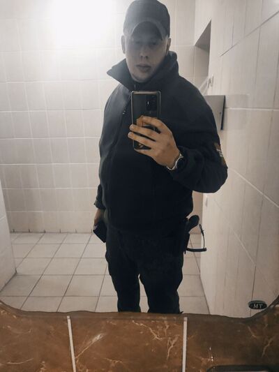  ,   Artem, 30 ,   ,   , c 