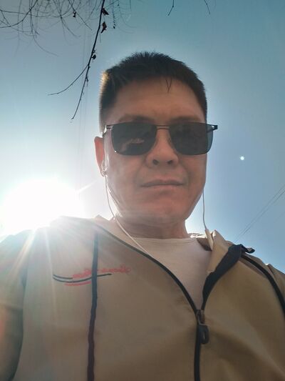  -,   Armani, 49 ,     , c , 