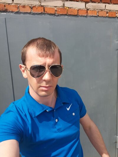  -,   Nik, 40 ,  