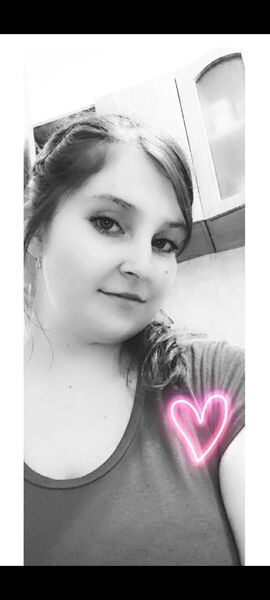  ,   Viktoria, 27 ,  