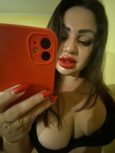  ,   Alina, 30 ,   