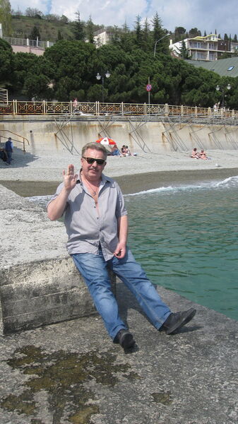  ,   Viktor, 63 ,   ,   , c 