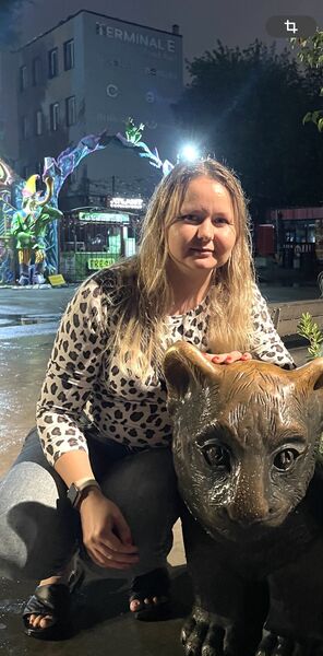  ,   Elena, 38 ,     