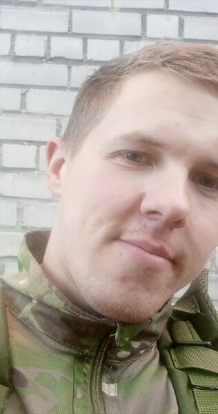  -,   Anton, 25 ,   ,   , c 