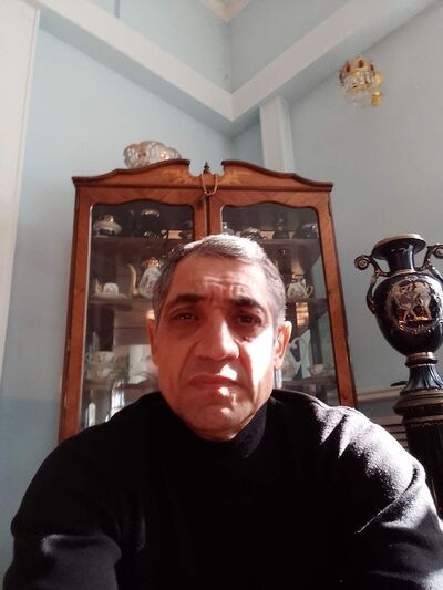  ,   Paha, 42 ,   ,   , c , 