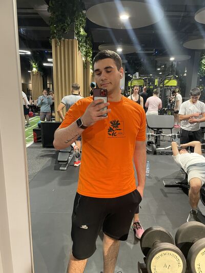  ,   Alex, 25 ,   ,   
