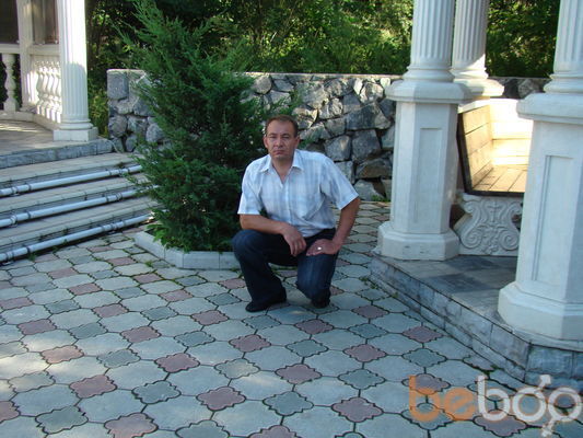  ,   Viktor, 49 ,  