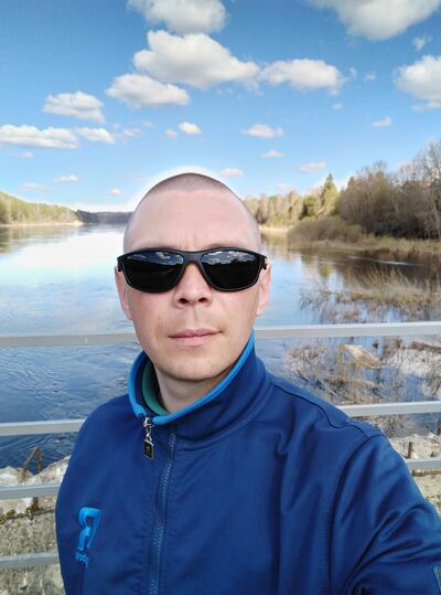  ,   Sergei, 35 ,   c 
