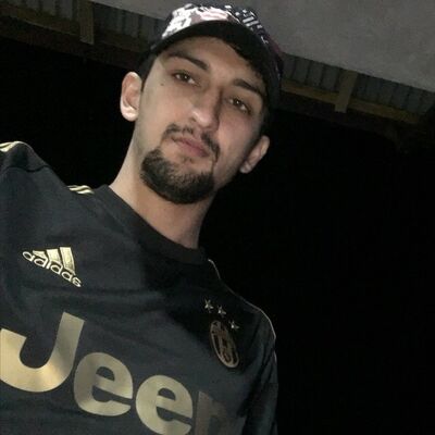  ,   Enzo, 37 ,   