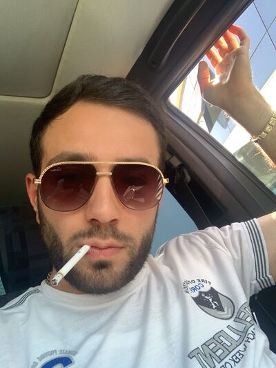  ,   Arman, 28 ,   ,   