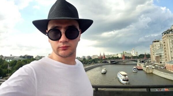  ,   Alexander, 25 ,   ,   , c 