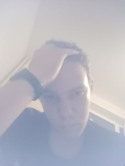  ,   Maksim, 21 ,   ,   