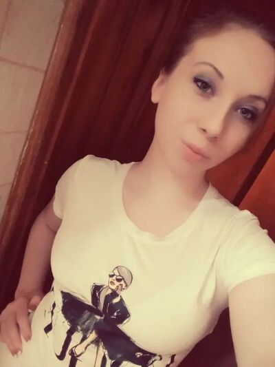  ,   Violetta, 23 ,   c 