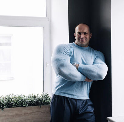  ,   Alex, 42 ,   ,   