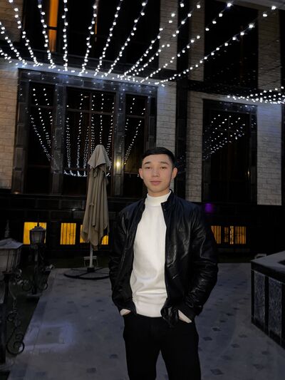  ,   Daryn, 21 ,   ,   