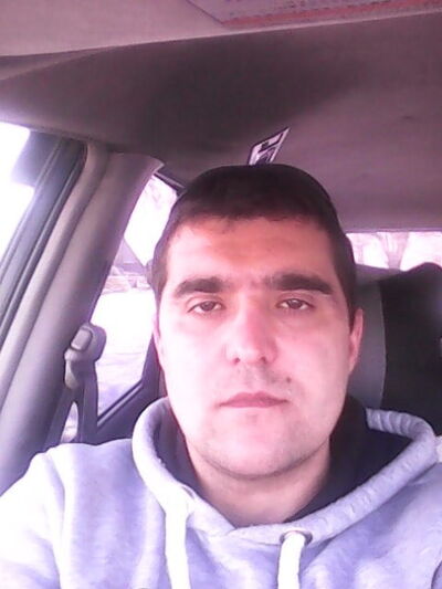  ,   Denis, 38 ,   