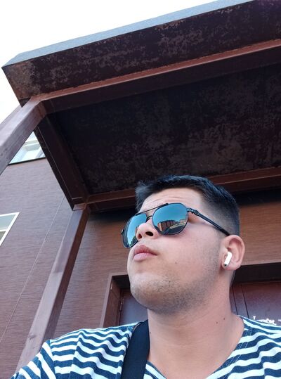  ,   __, 19 ,   ,   