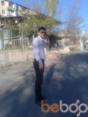  3333035  Hakob, 33 ,    